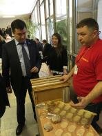 Кирилл Черкасов встретился с отечественными производителями мёда